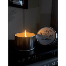 Load image into Gallery viewer, creamy vanilla scented candle 
