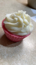 Load image into Gallery viewer, Cupcake Wickless Gourmet Candle
