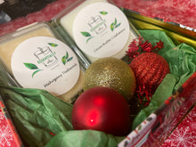 Load image into Gallery viewer, Mahogany Teakwood Wax Melt
